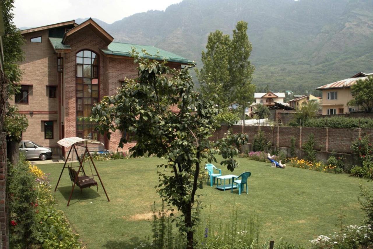 Sheesha Residency Hotel Srinagar  Ngoại thất bức ảnh