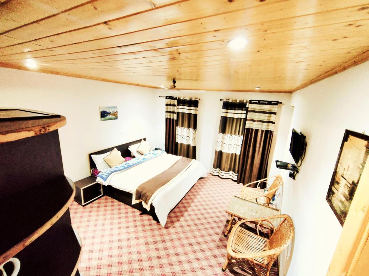Sheesha Residency Hotel Srinagar  Ngoại thất bức ảnh