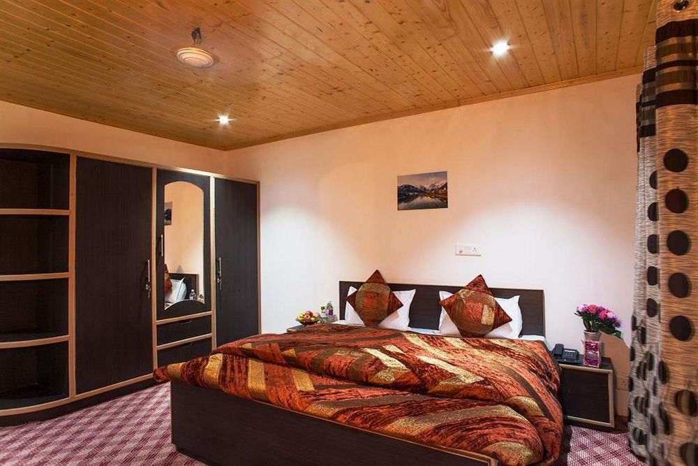 Sheesha Residency Hotel Srinagar  Ngoại thất bức ảnh